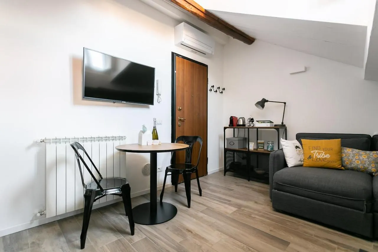 Milano Apartments Navigli Darsena 0*, Milan Italy